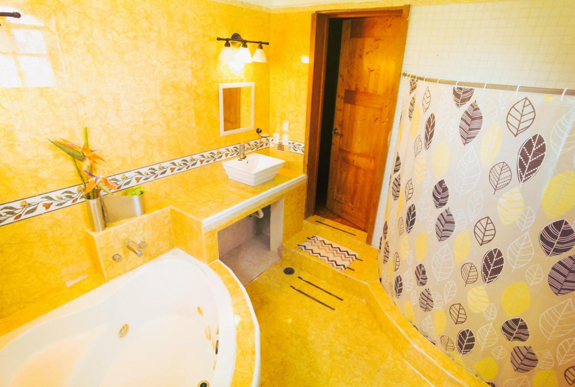 Mansion Huayacan *