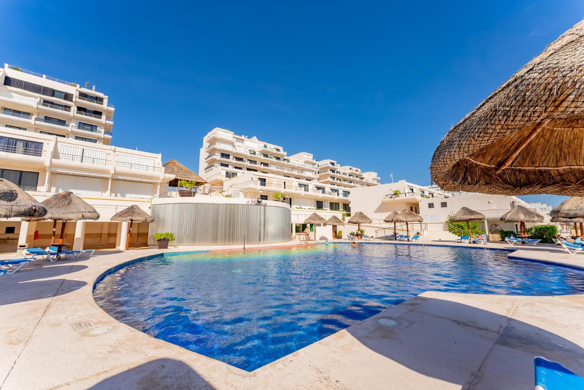 Amazing Caribbean Ocean View At Marlin In Apartment Cancun