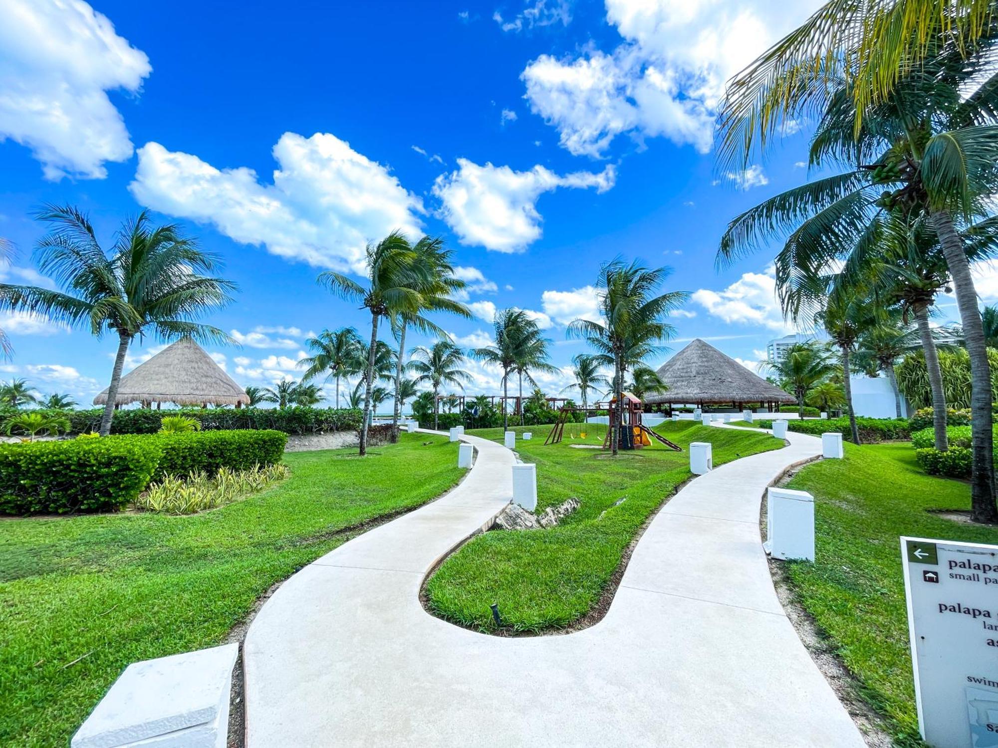 Apartment New Beachfront Luxury