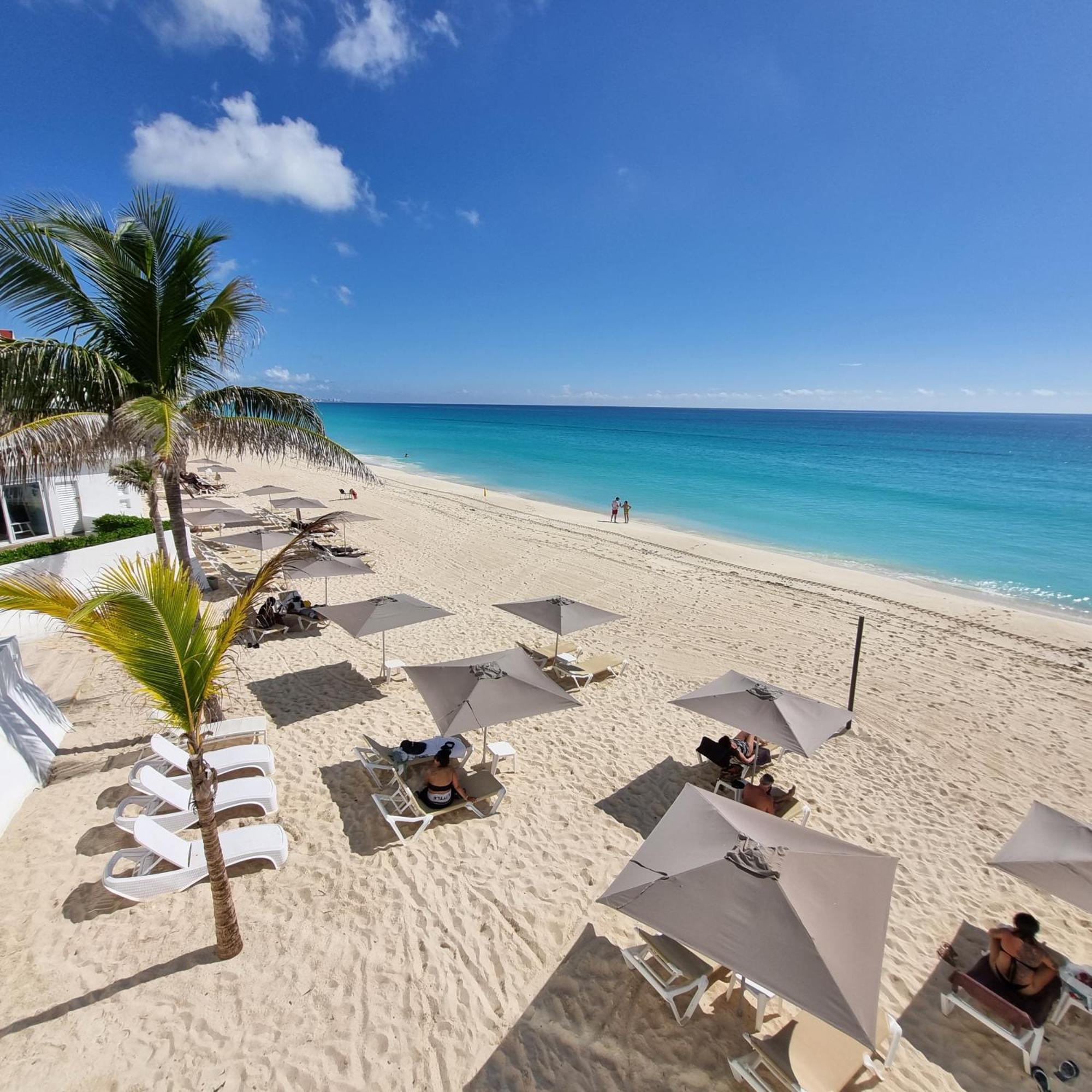 Apartment Ocean Front 2c, New Listing
