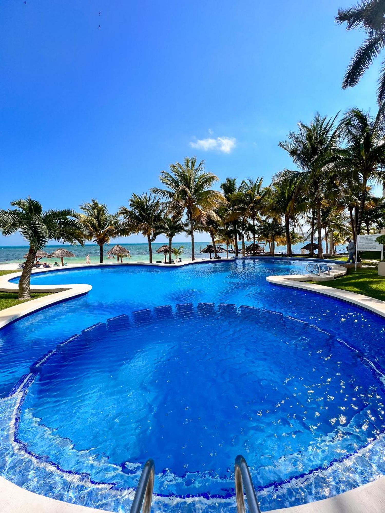 Mar De Cancun, Beautiful 2br 2ba Overlooking Spectacular View! Cancun