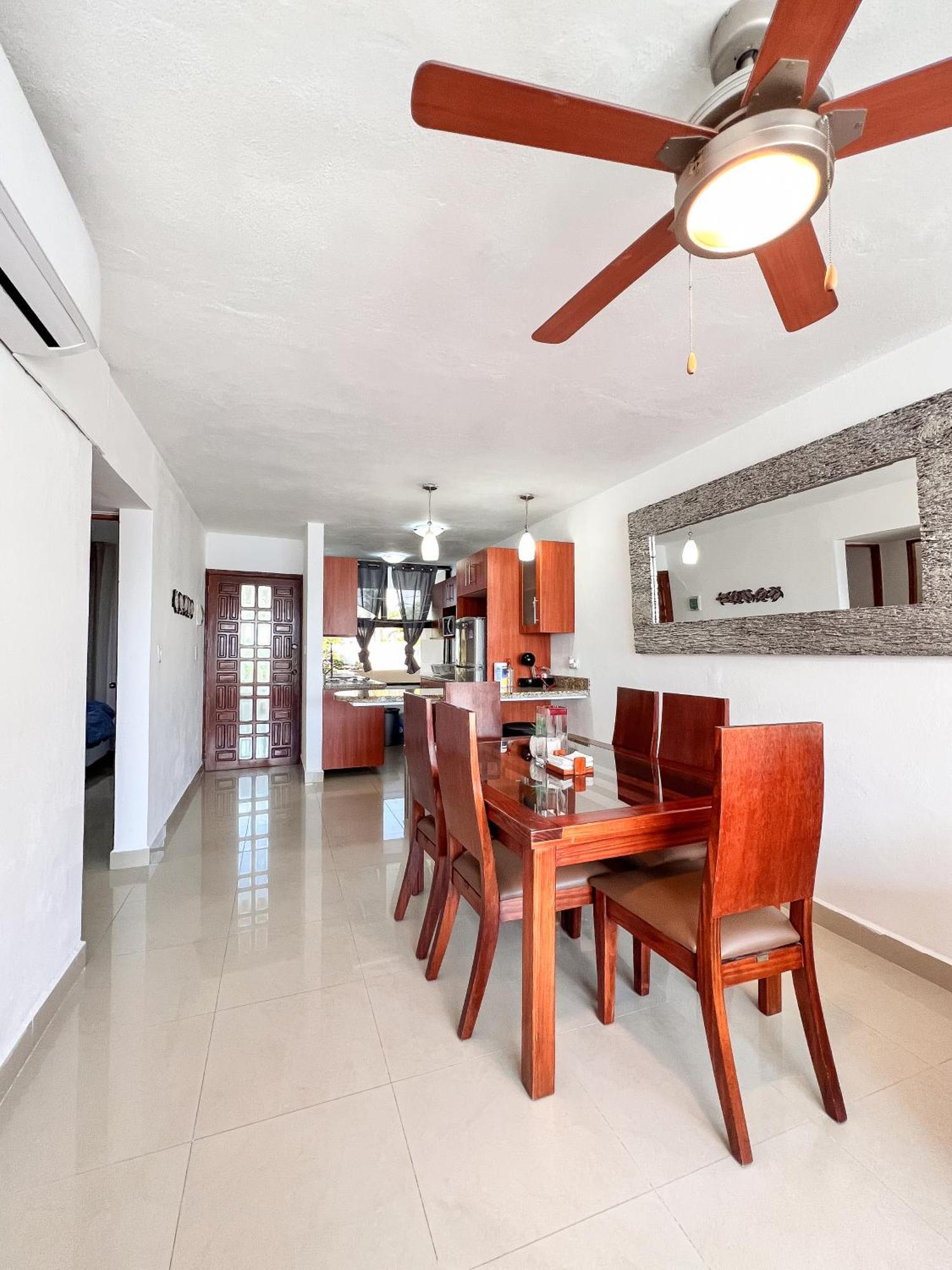 Mar De Cancun, Beautiful 2br 2ba Overlooking Spectacular View! * Cancun