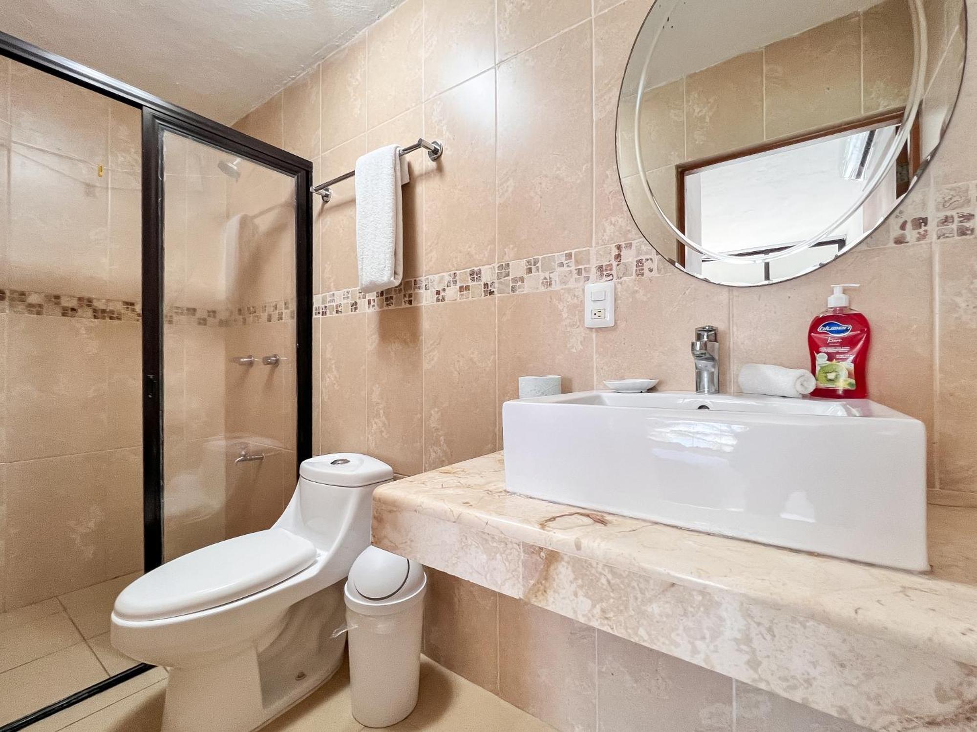 Mar De Cancun, Beautiful 2br 2ba Overlooking Spectacular View! * Cancun