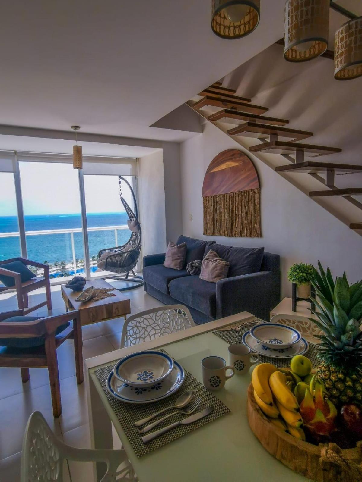 Pent House Amazing View Beachfront Apartment