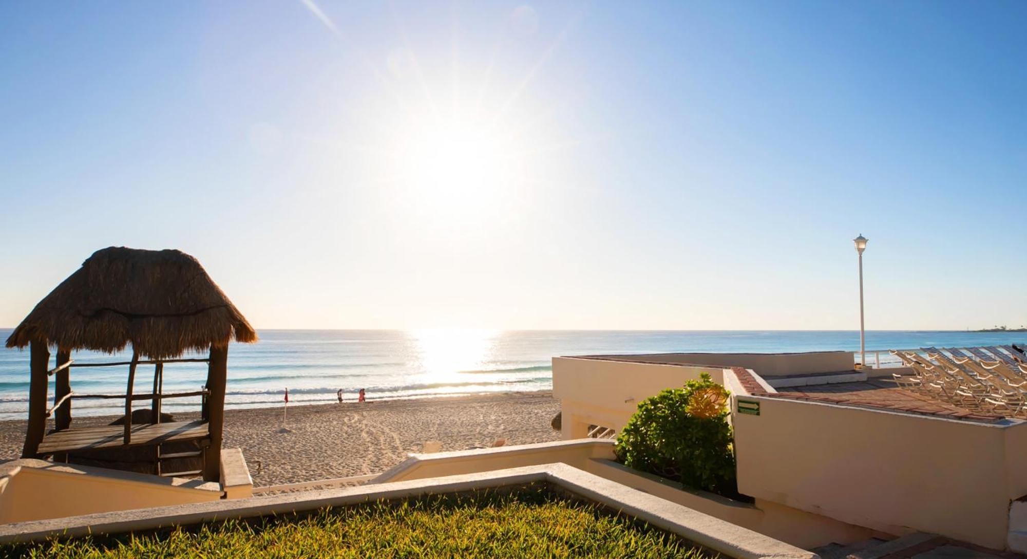 Rooftop Private Jacuzzi In Beach Front Penthouse 3* Cancún