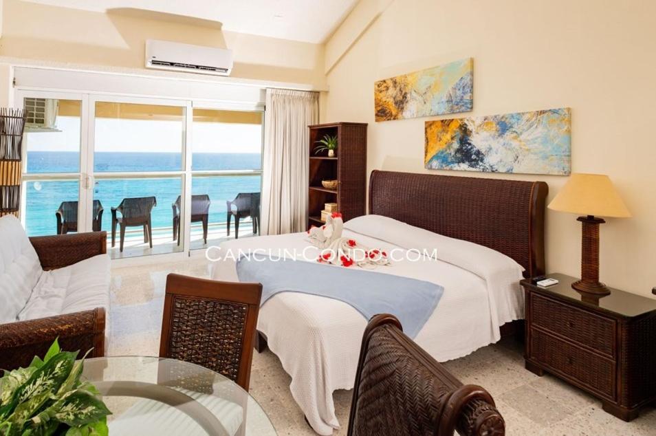 Apartahotel 2 Story Oceanfront Penthouses On Beach! Cancún