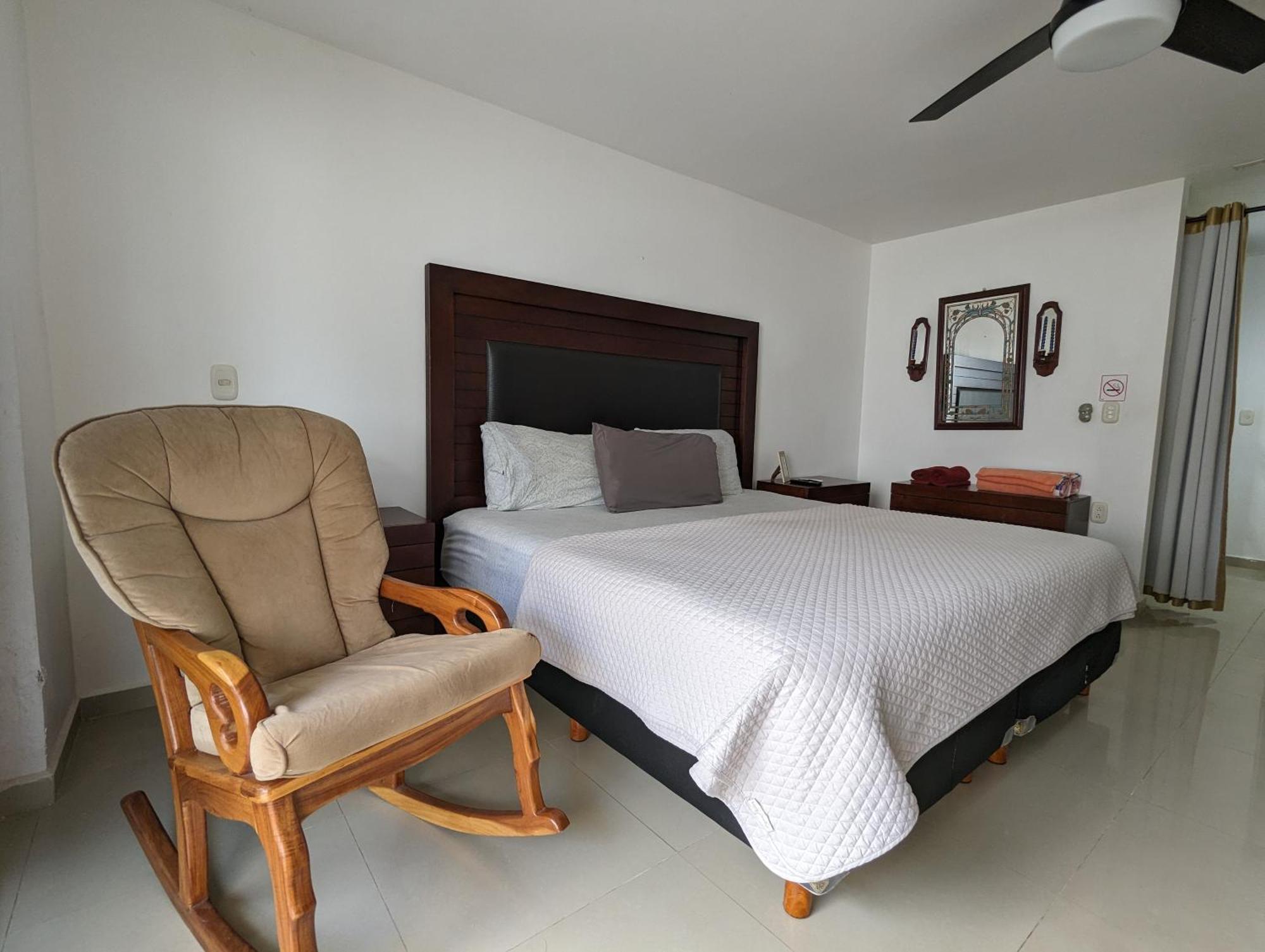 Aurora Beautiful Beachfront Apartamento Cancún