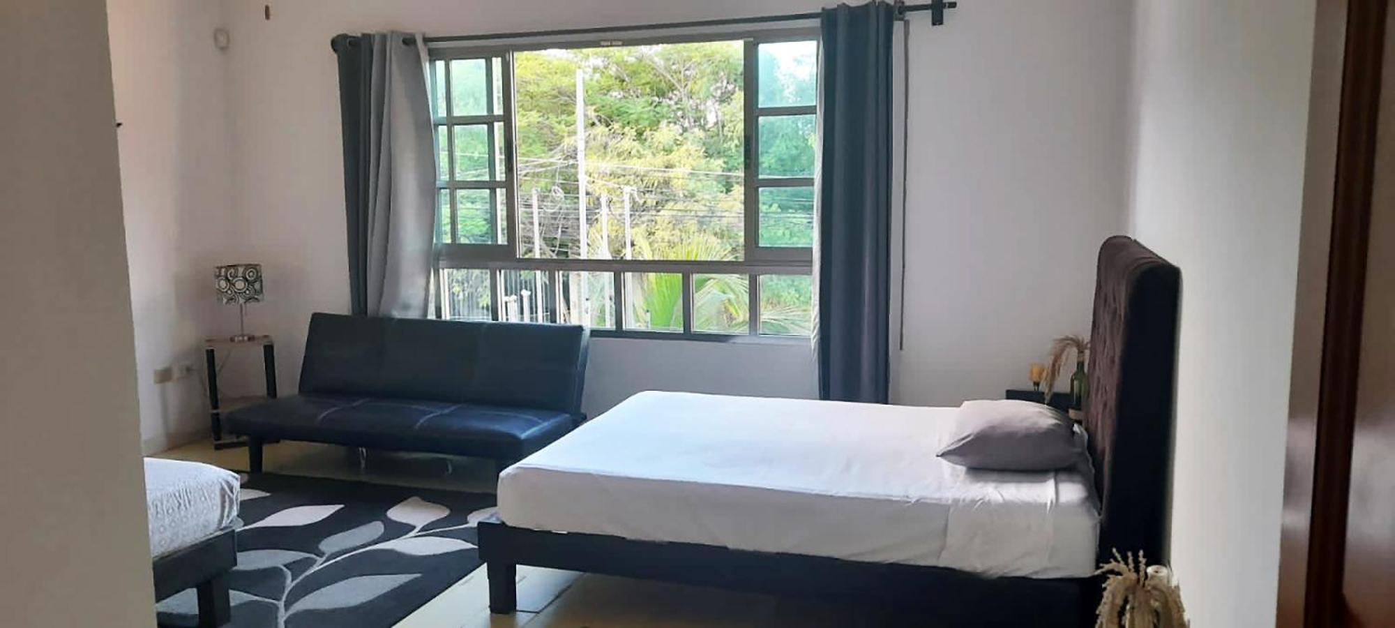 Homestay La Maison Bleue *