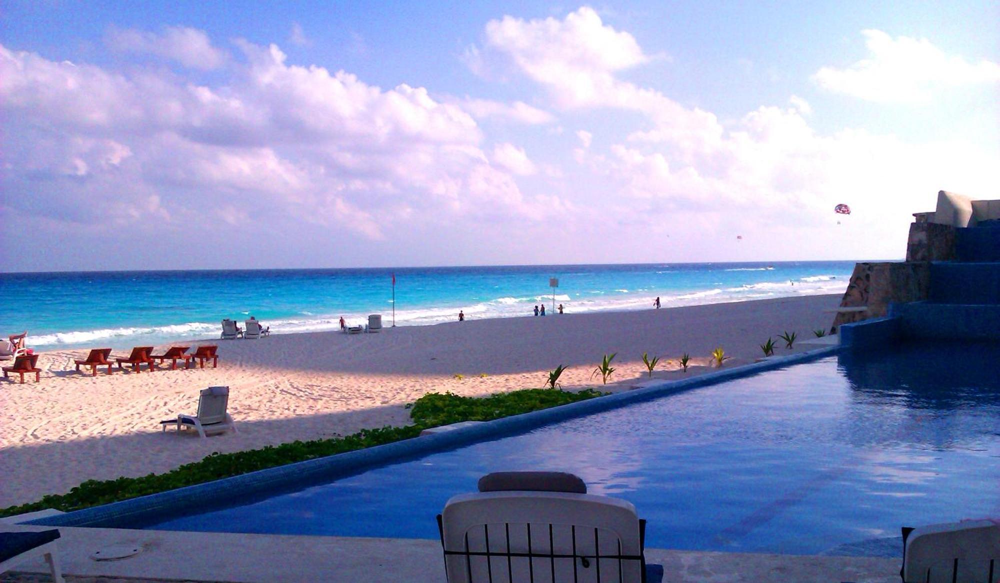 Ocean View Apartment Cancun