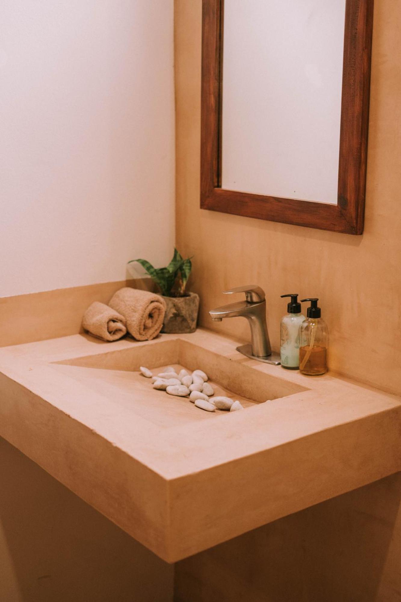 Hotel Enigmatic Experience