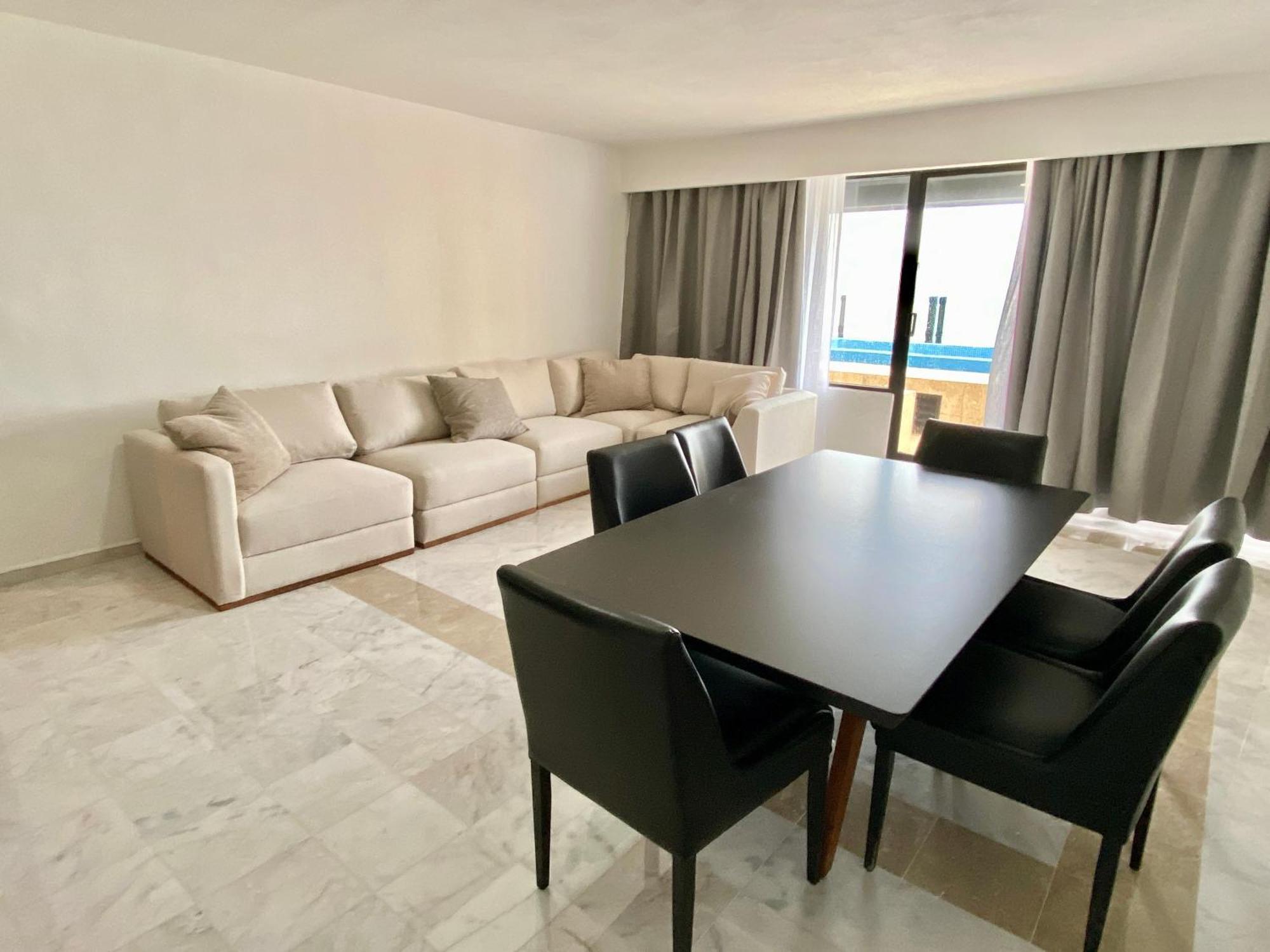 Aparthotel In Ocean Front Cancun