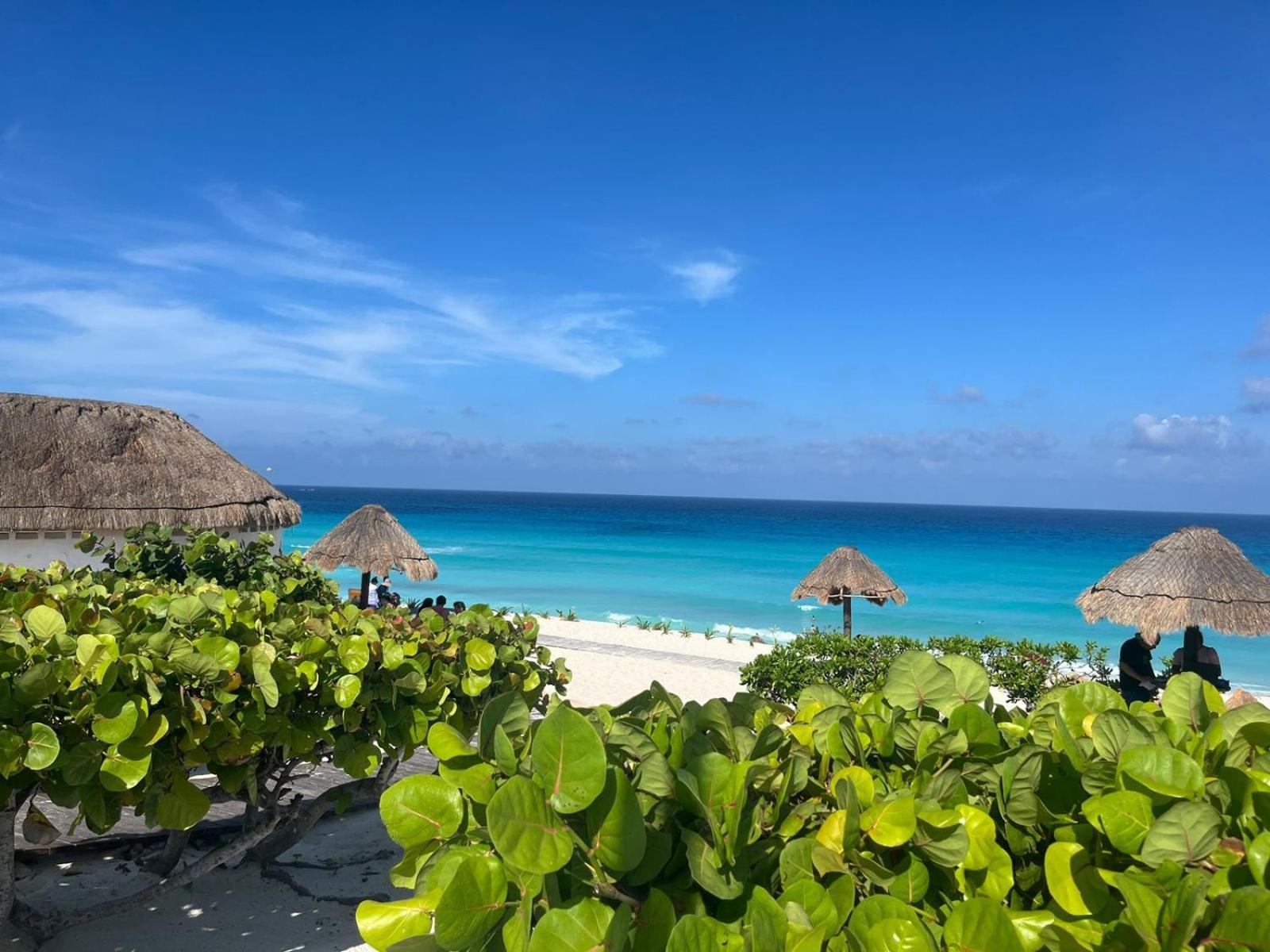 Astoria Gated Cancún