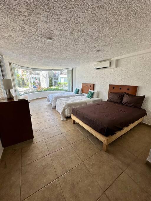 Beachside House In Zone With Bbq And Luxury Amenities *