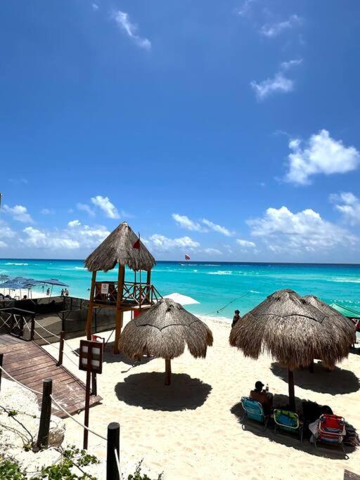 Beachside House In Zone With Bbq And Luxury Amenities Villa Cancun