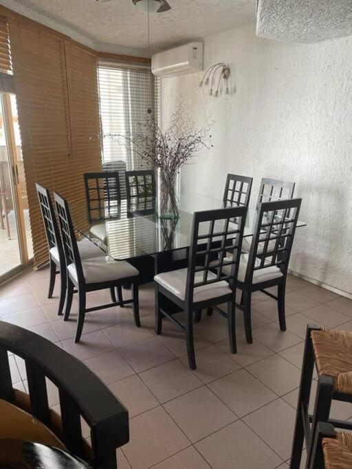 Villa Beachside House In Zone With Bbq And Luxury Amenities Cancun