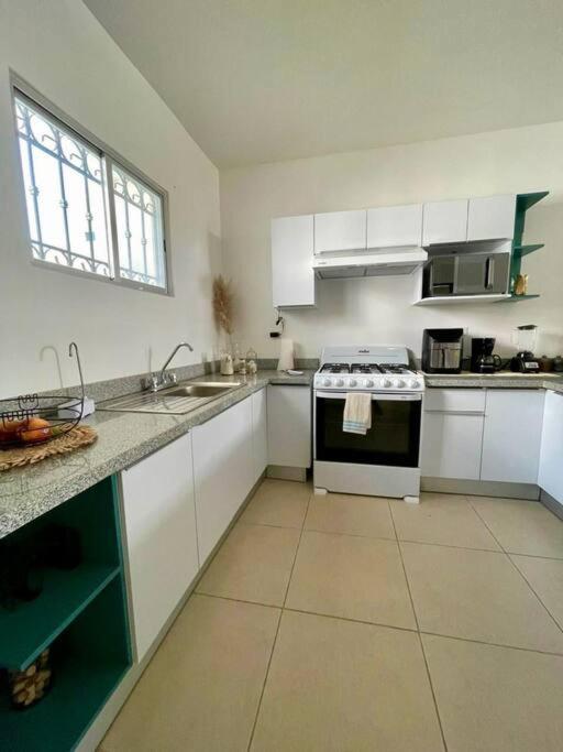 Casa Vallejo En Residencial Becquer Cancún