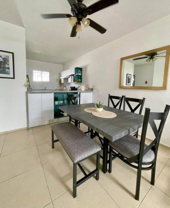 Casa Vallejo En Residencial Becquer *