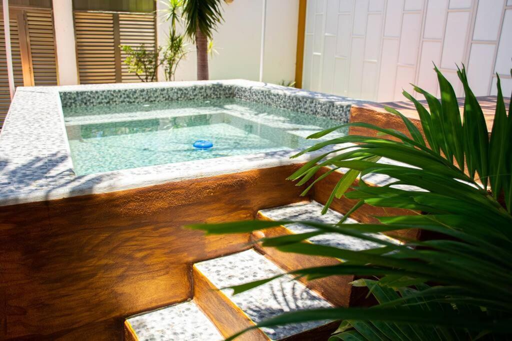 Cozy With Private Pool, Garden & Palapa Villa Cancún
