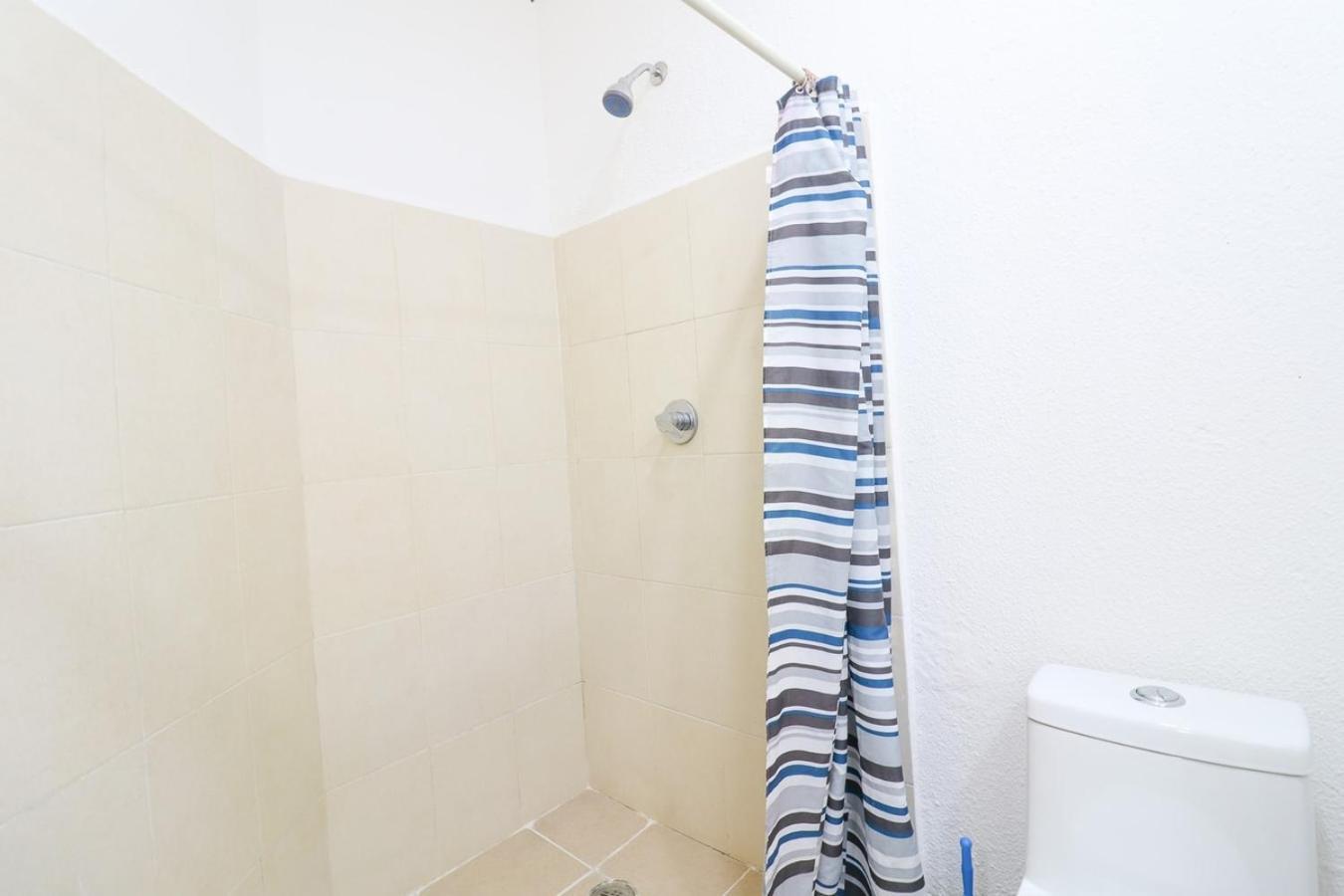 1br In Marlin, Access And Pools *