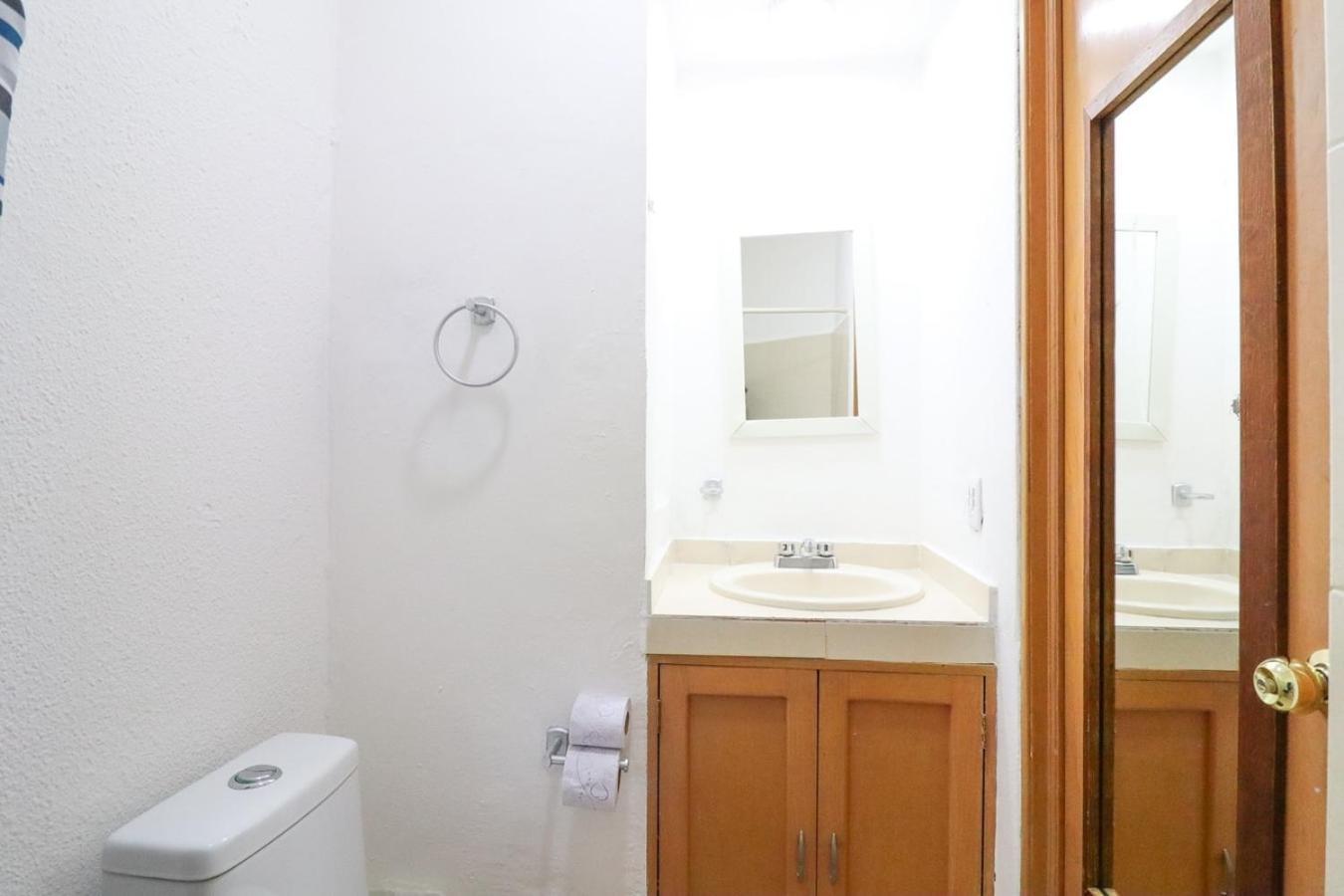 1br In Marlin, Access And Pools Apartment