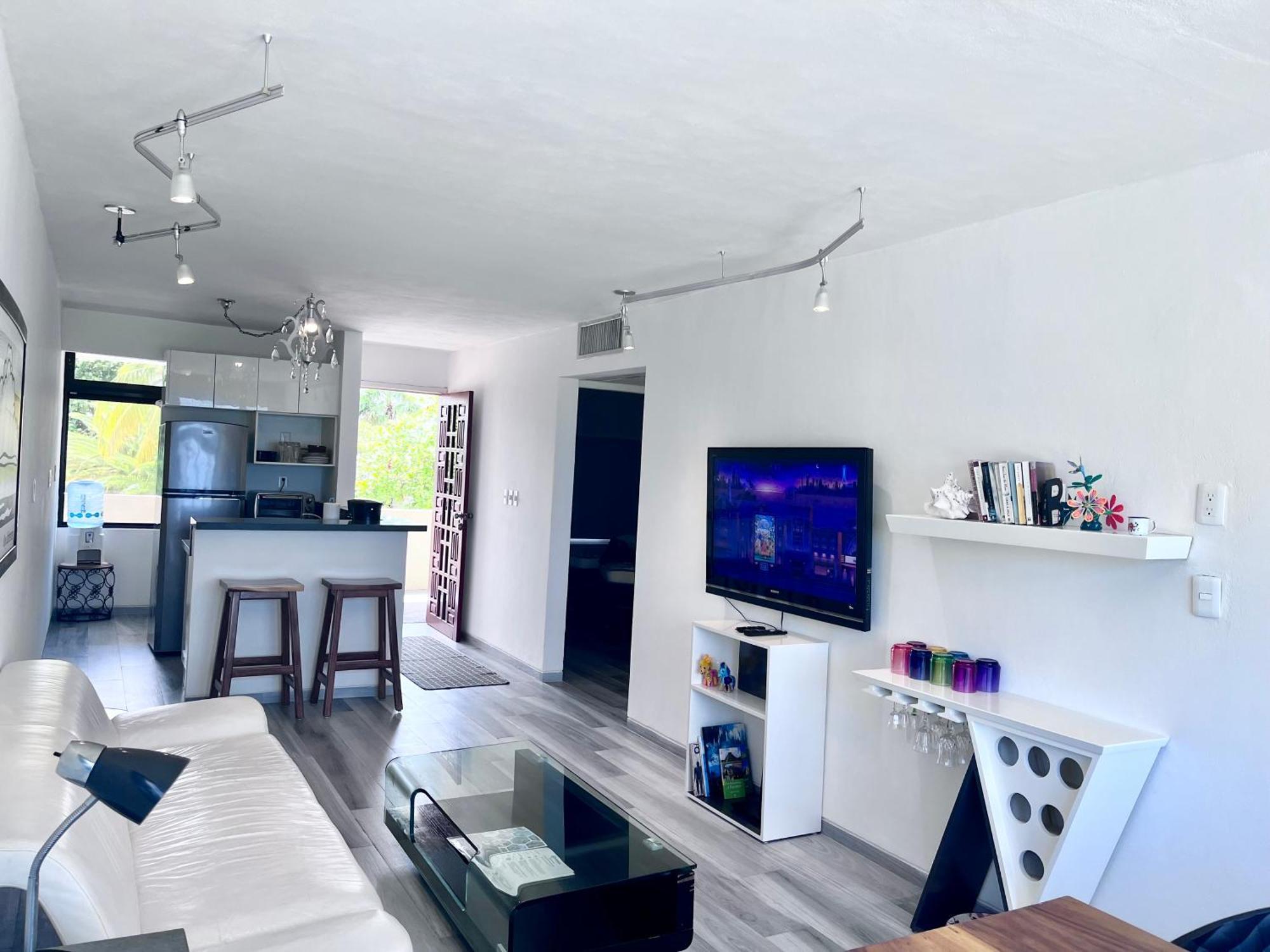 Oceanfront At Unique Location Apartment *