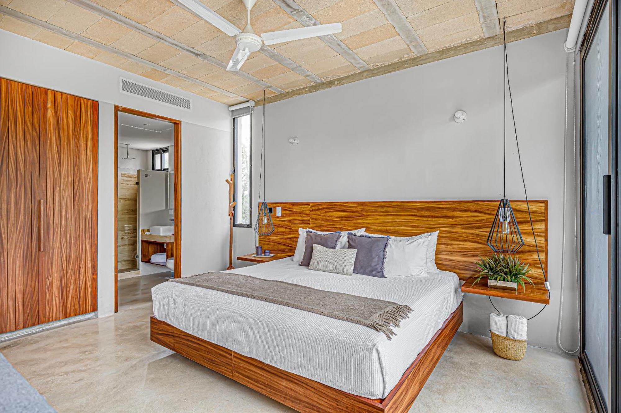 Spacious Large Loft With Pool