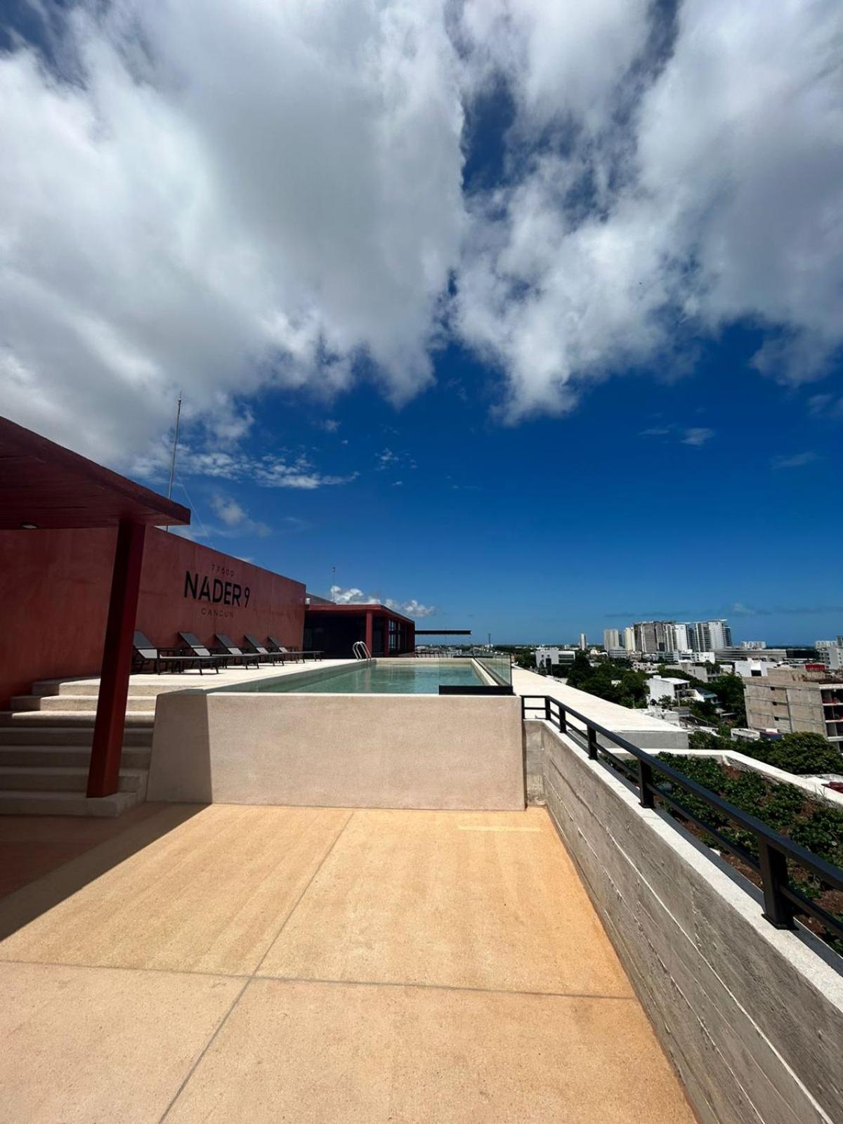 Apartamento New Business Centric Loft With Gym And Pool