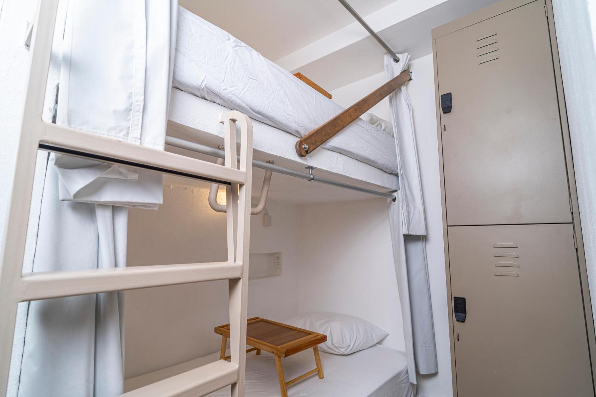 Digital Nomads & Coliving Hostel
