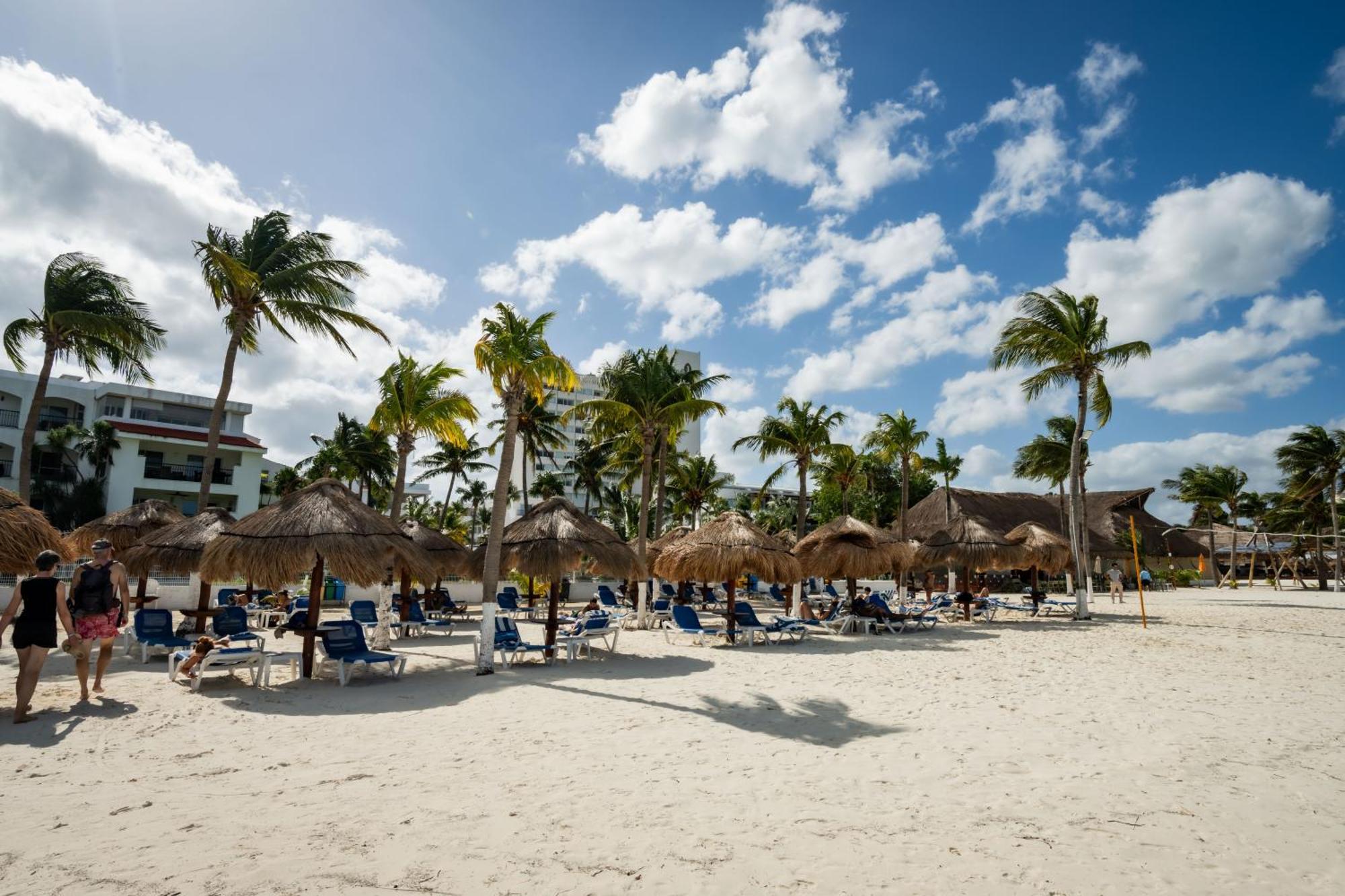 Oceanfront In Complex * Cancún