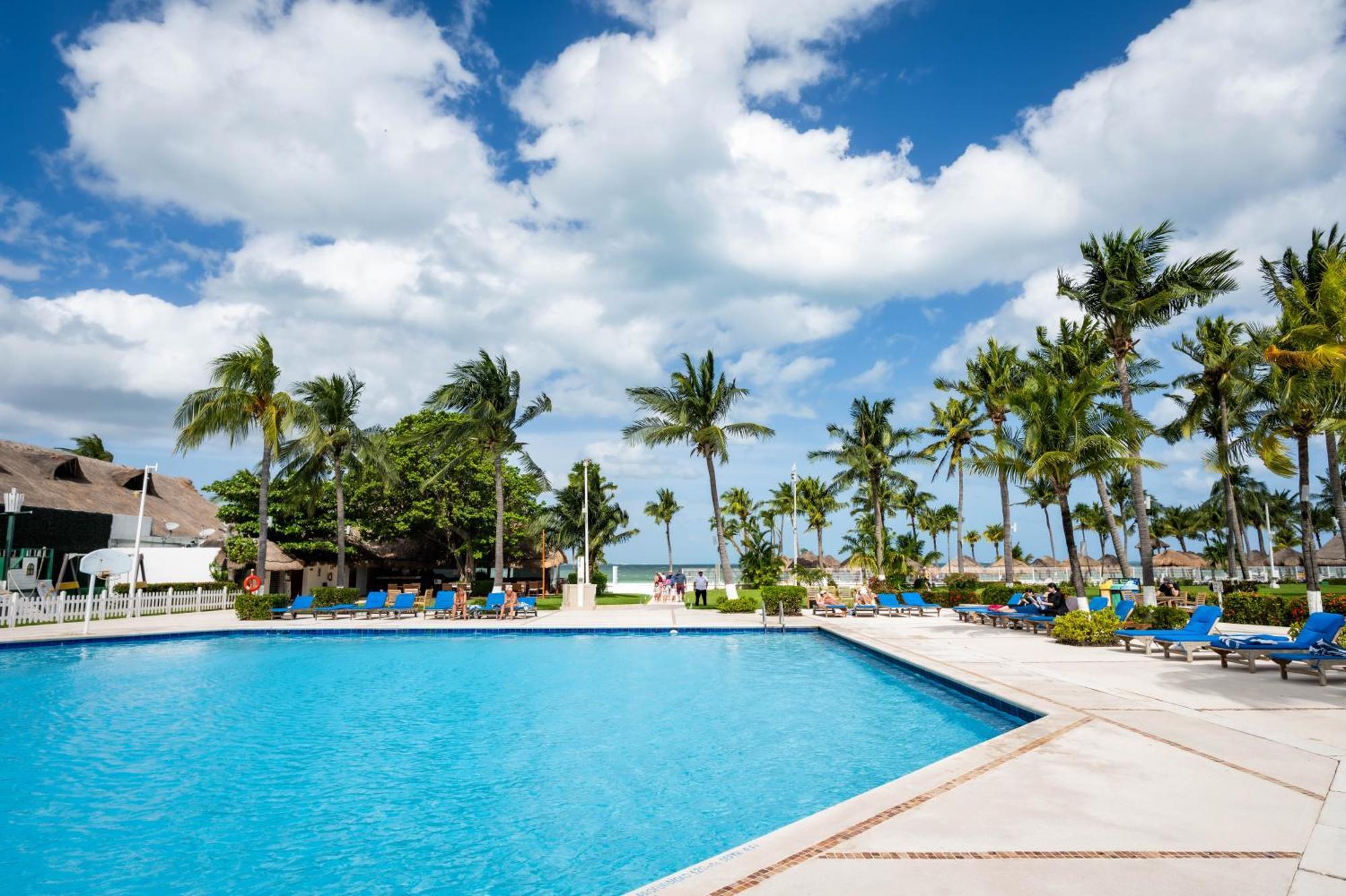 Oceanfront In Complex Apartahotel *
