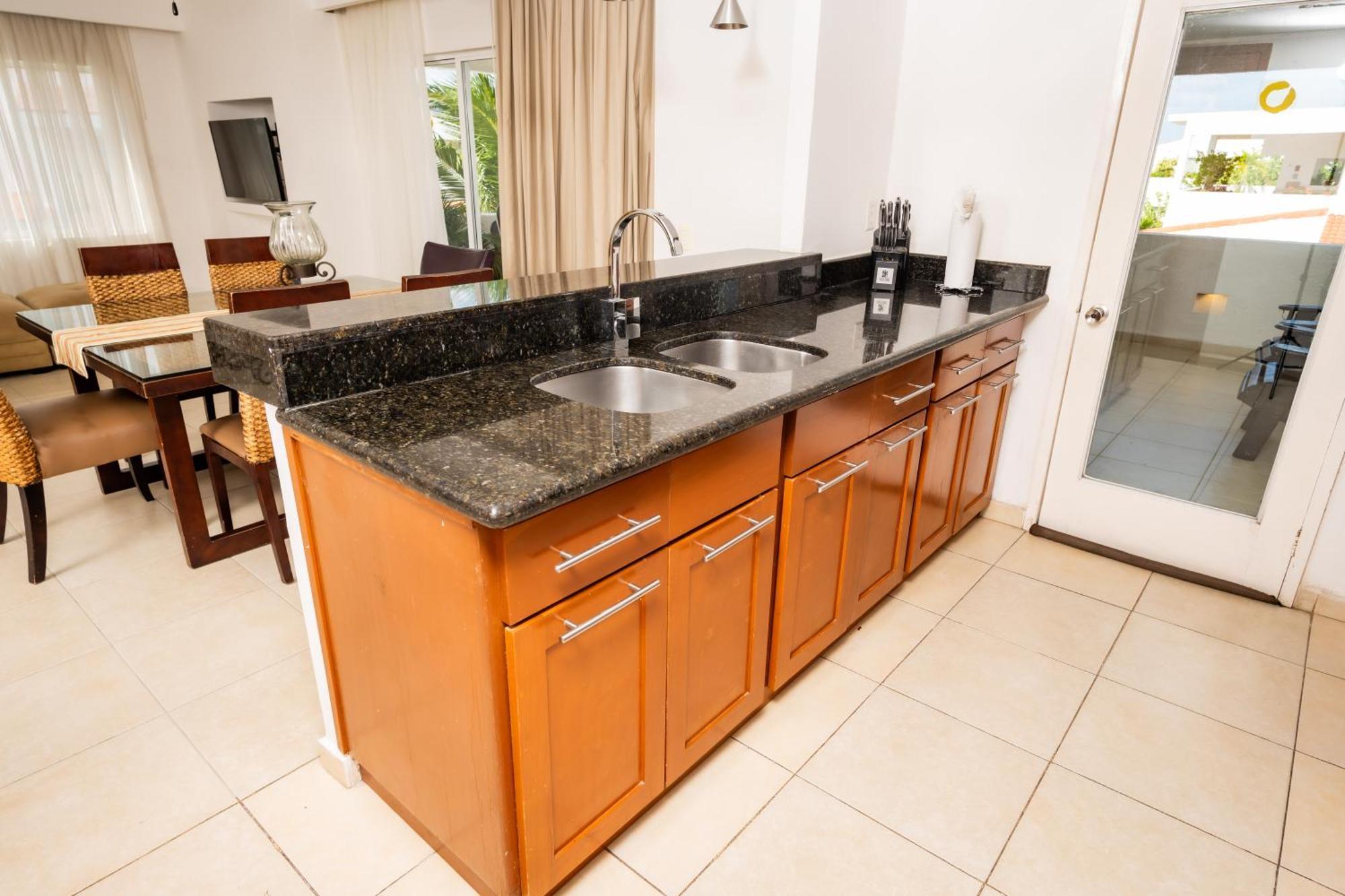 Oceanfront In Complex * Cancún