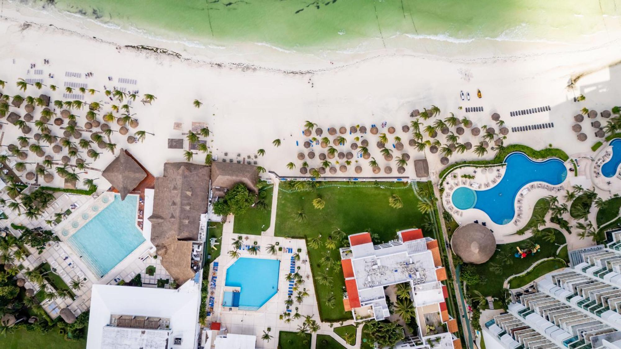 Oceanfront In Complex * Cancún