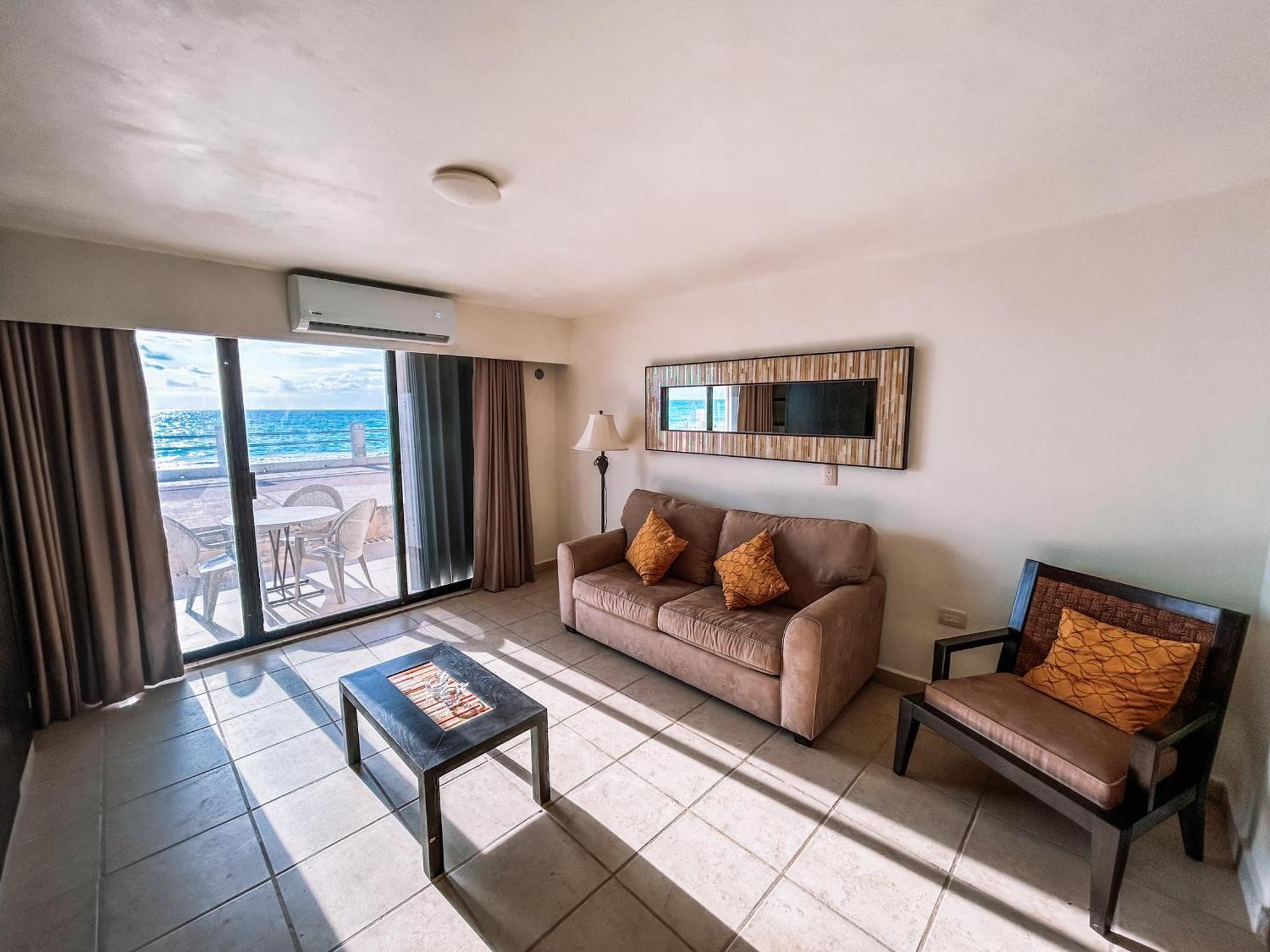 Villa Marlin Ocean Front *