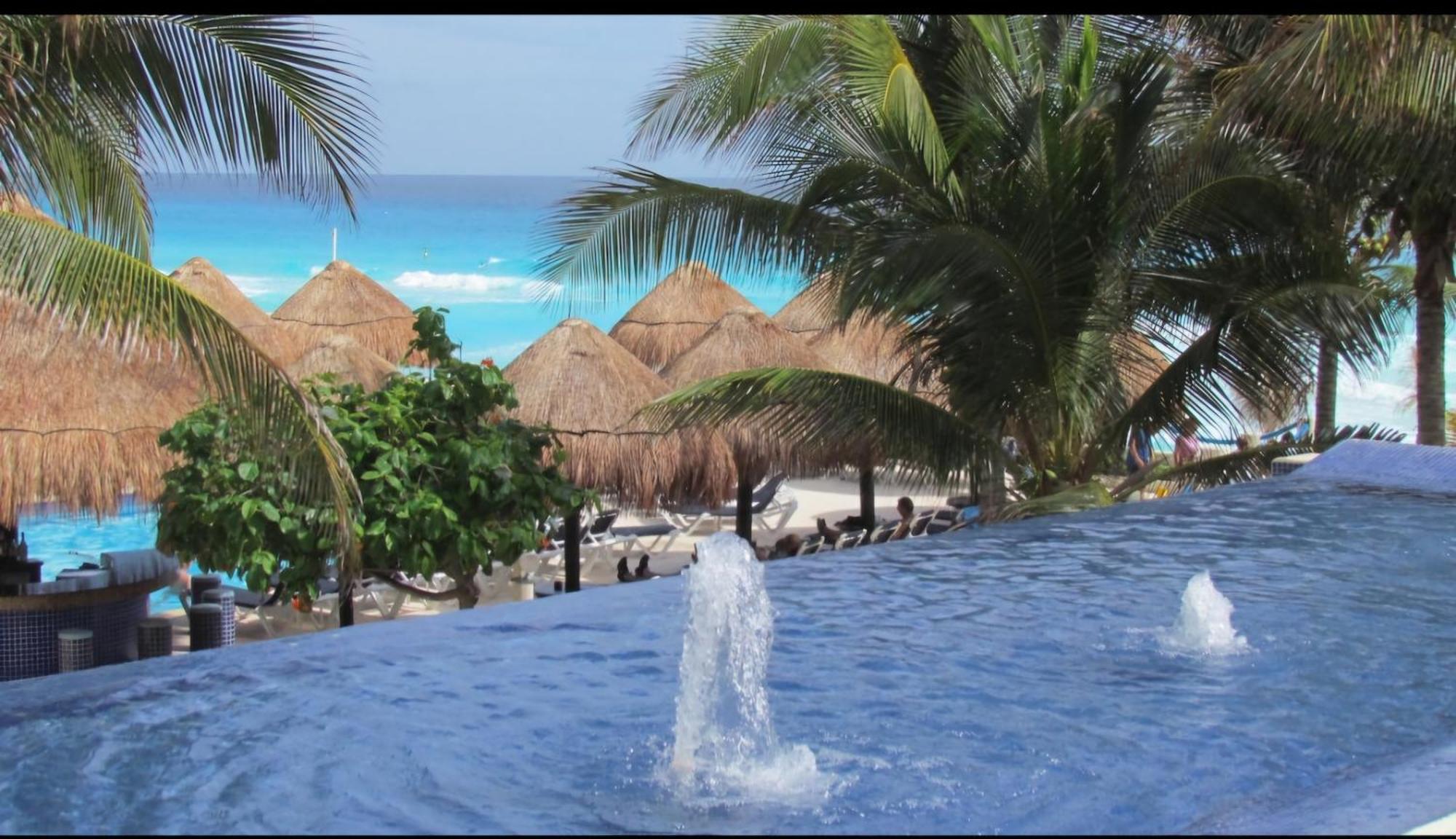Luxury Ocean Front With Activities & Entertainment Apartahotel Cancún