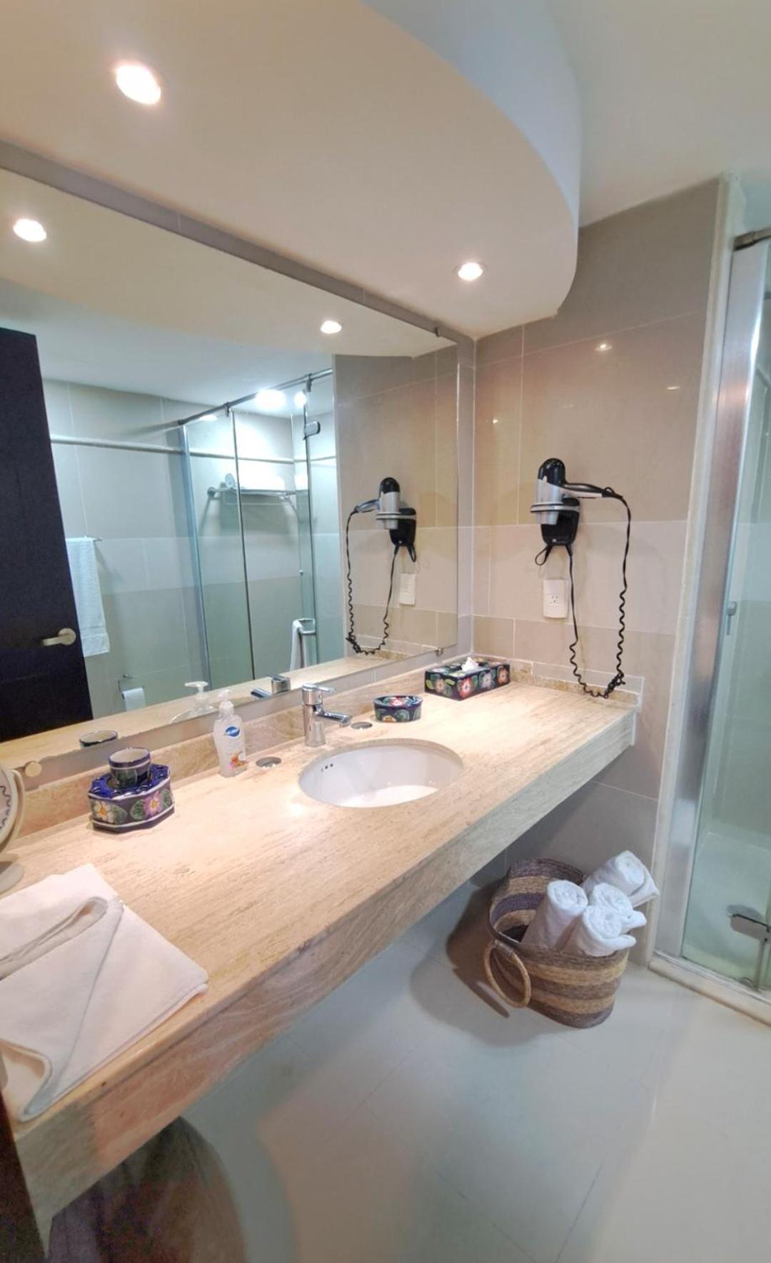 Luxury Ocean Front With Activities & Entertainment Apartahotel