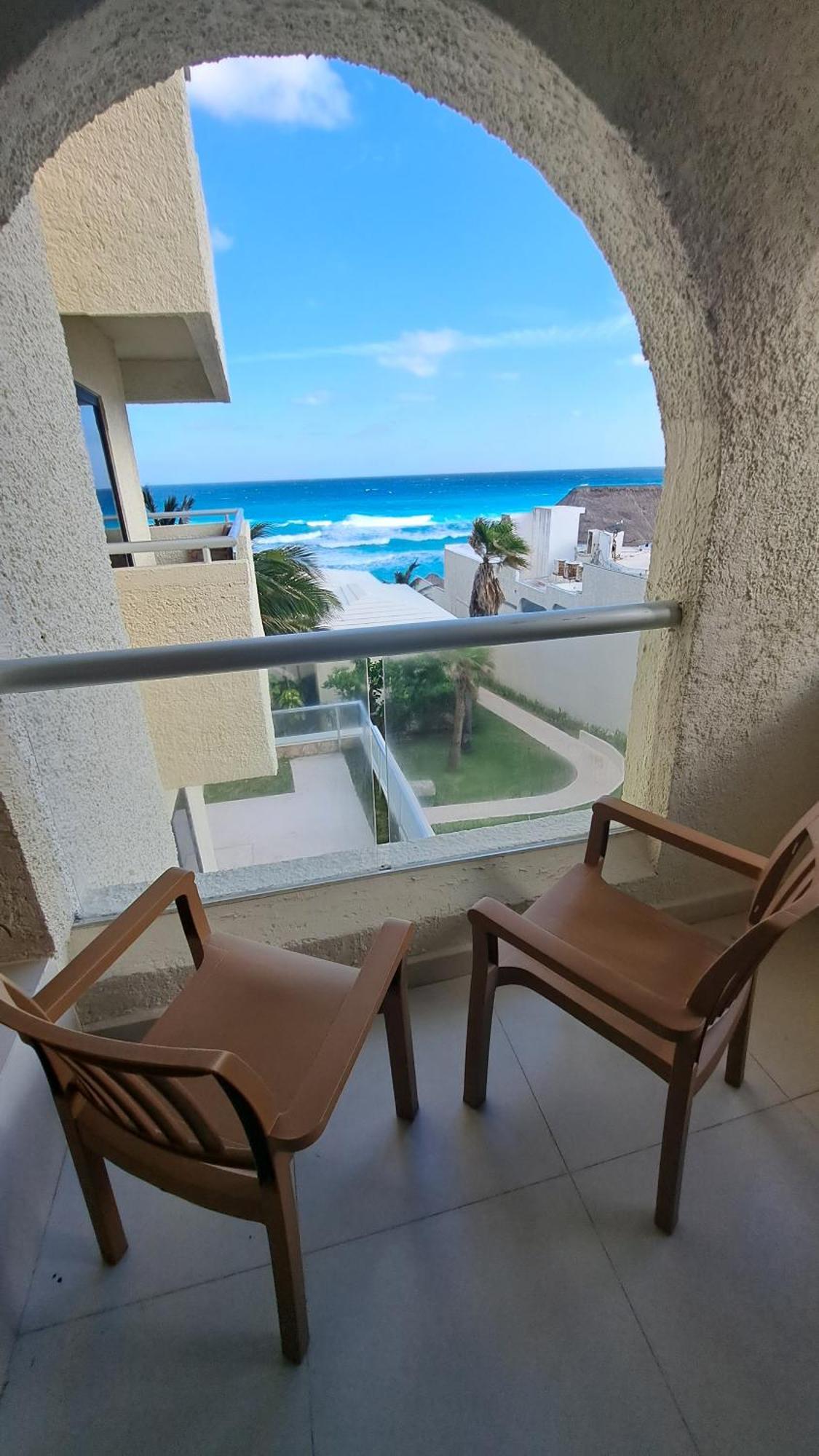 Apartahotel Luxury Ocean Front With Activities & Entertainment *