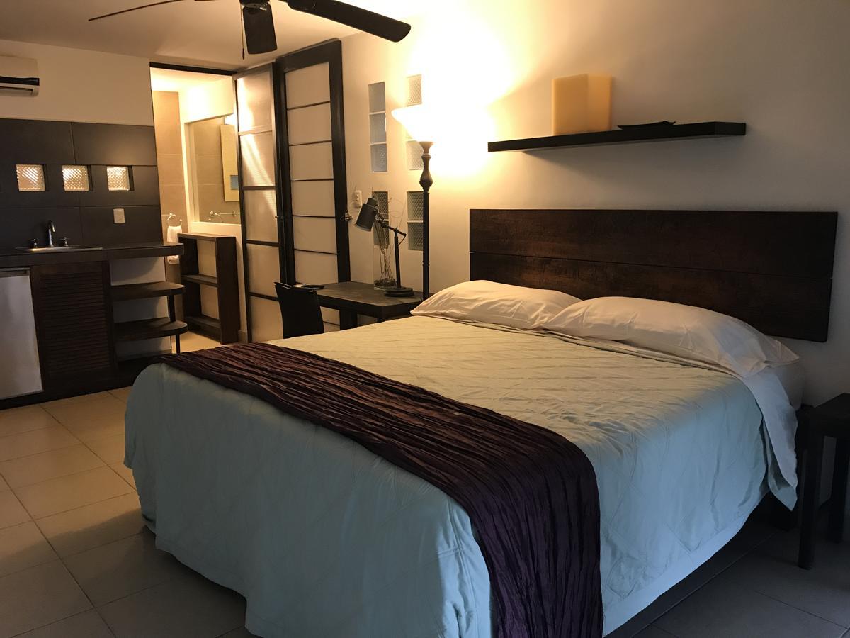 Art Deco Suites 2*