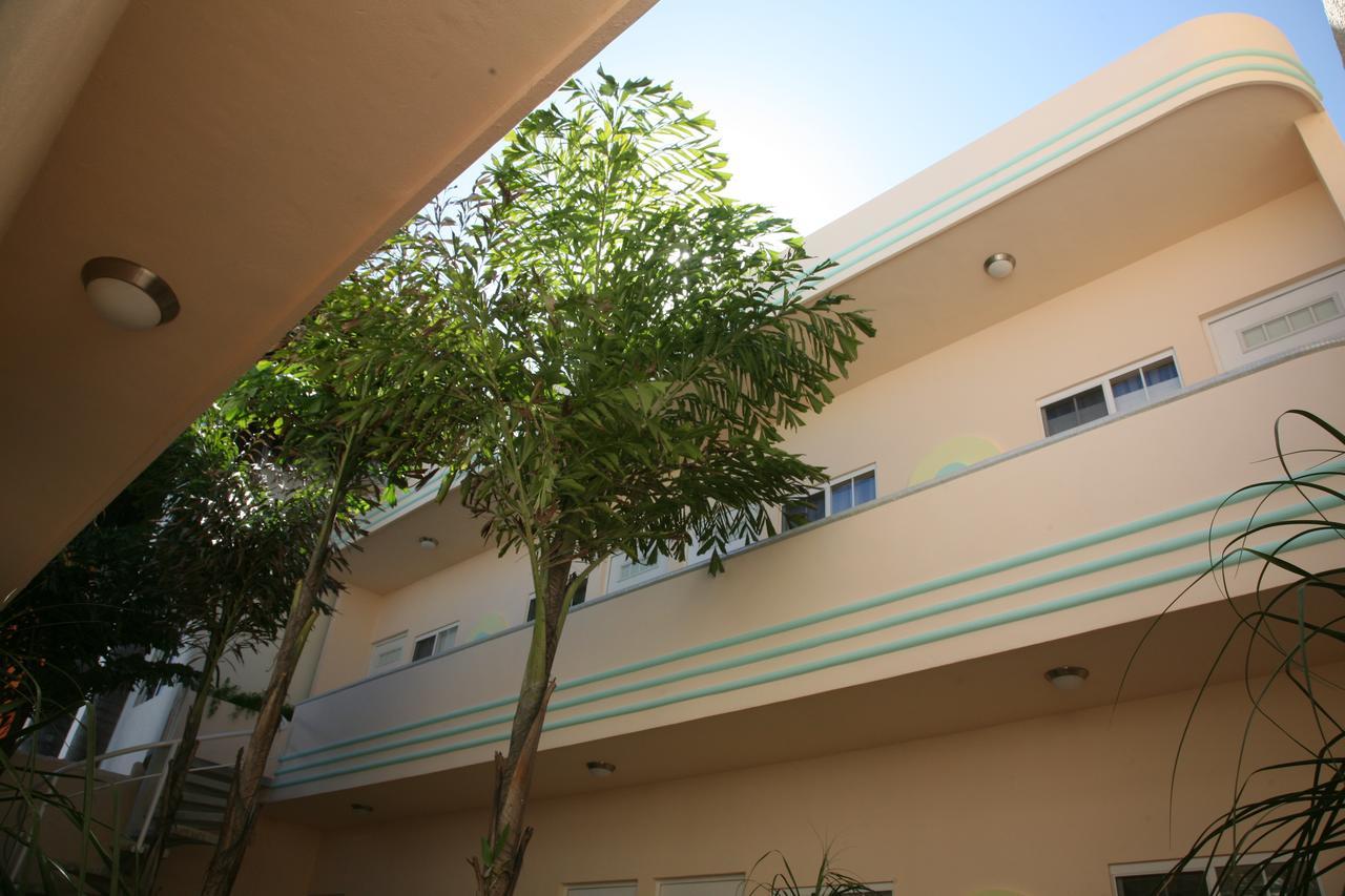 Apartahotel Art Deco Suites 2*