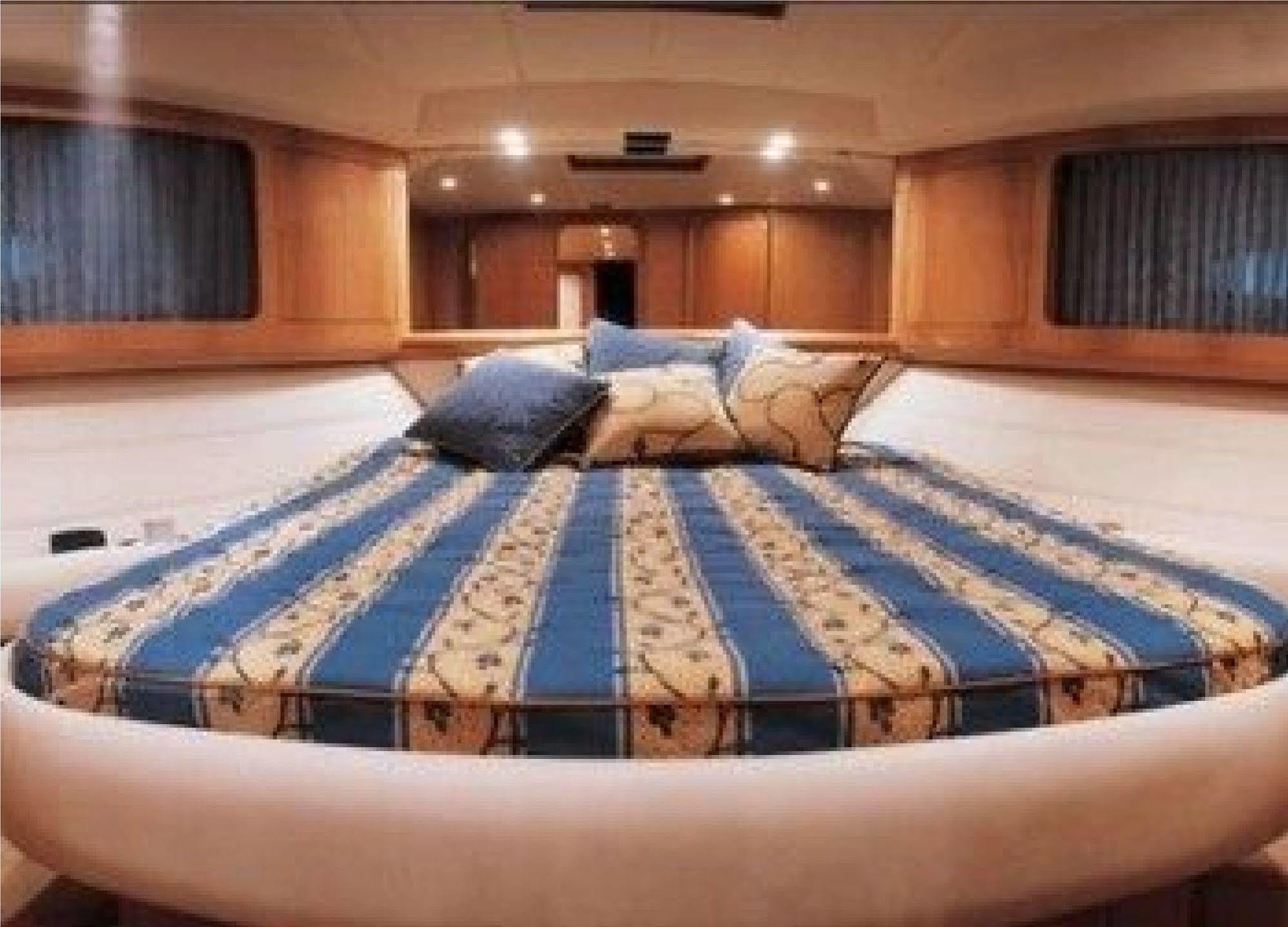 Boat And Bed Ocean View Cancún