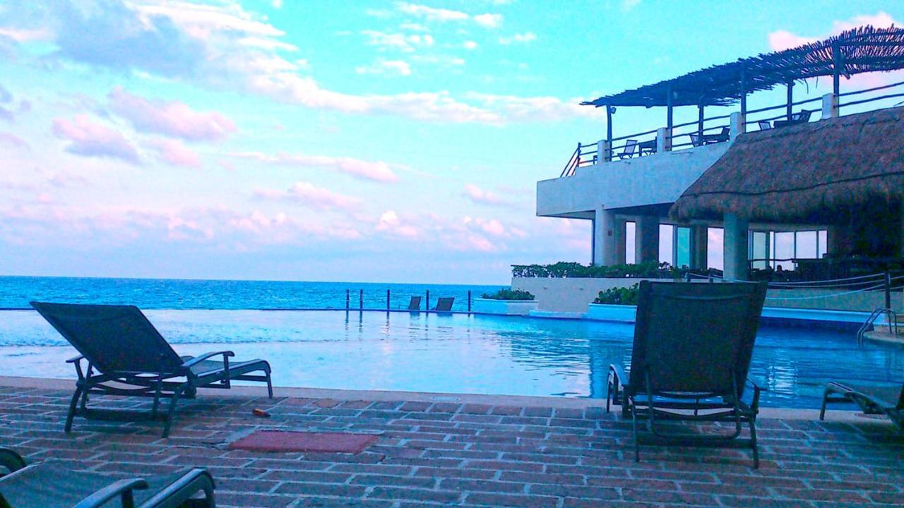 Plaza Apartment *