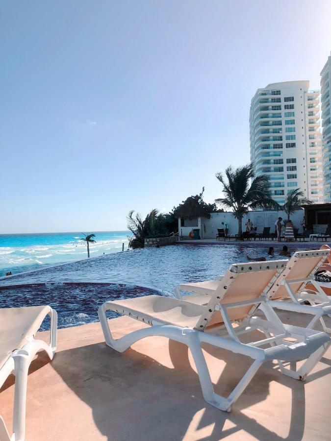 Ocean Front Studio Apartamento