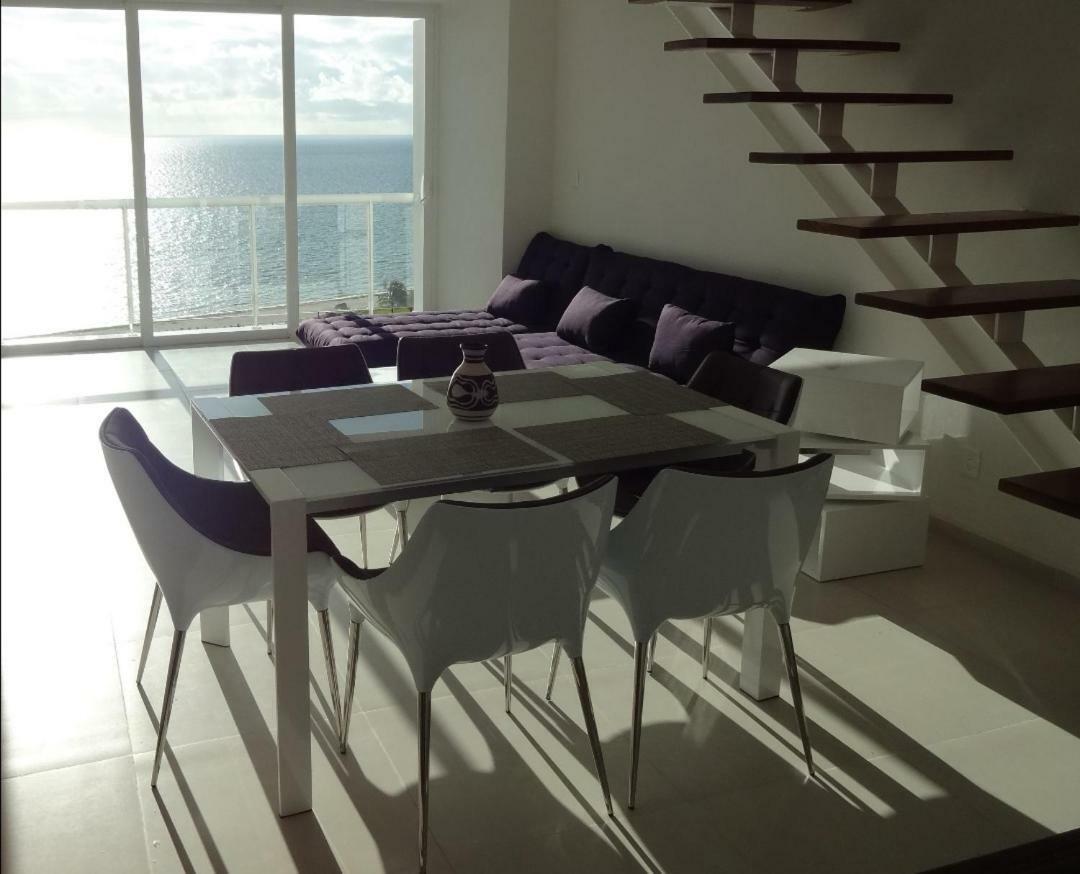 Pent House Amazing View Beachfront Apartment