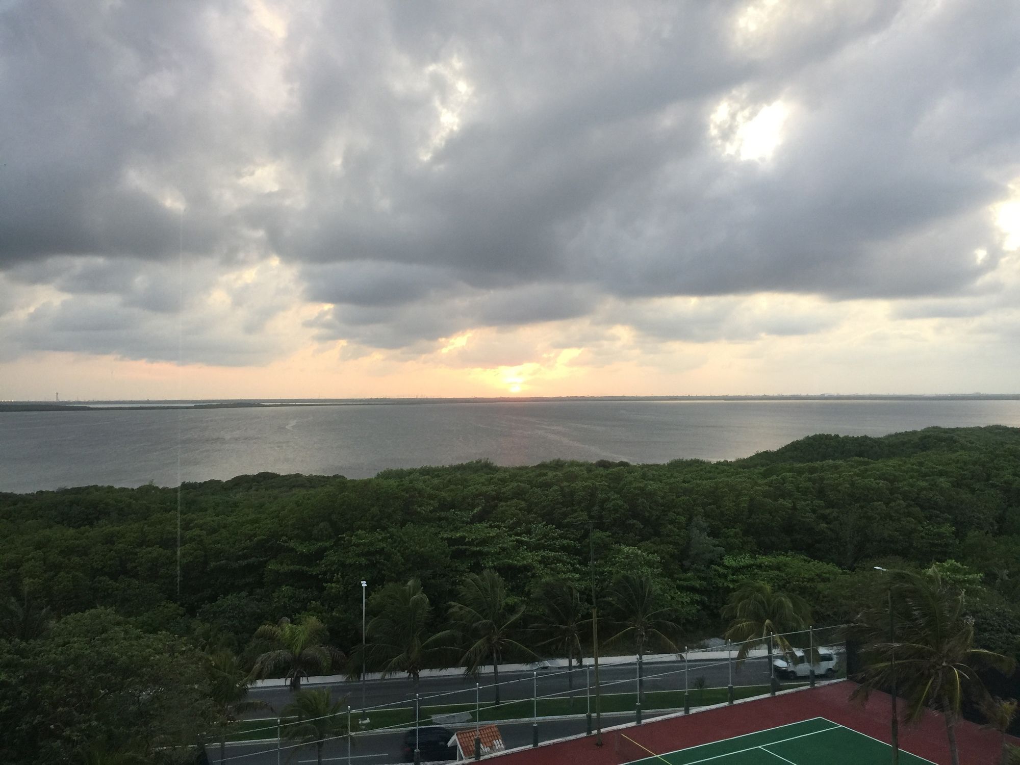 Rodero By Solymar Front In Zone Cancun