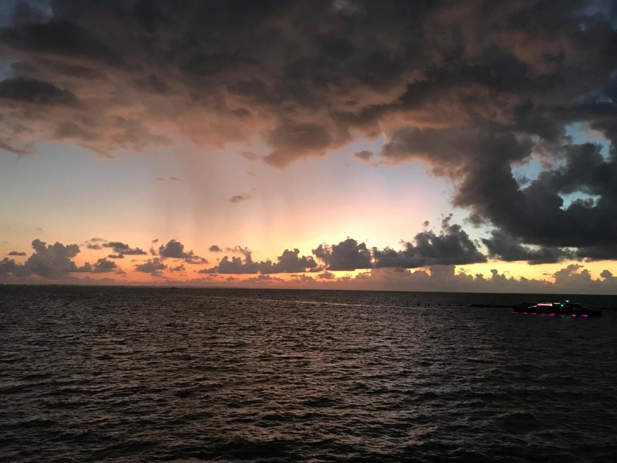 Depto. Al Lado Del Muelle Ultramar Puerto Juárez Cancún