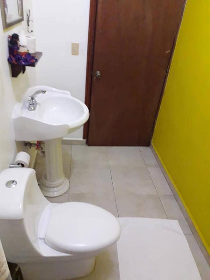 3 Near Ado Bus Terminal And 25 Min From/to Airport By Shuttle Pensión *