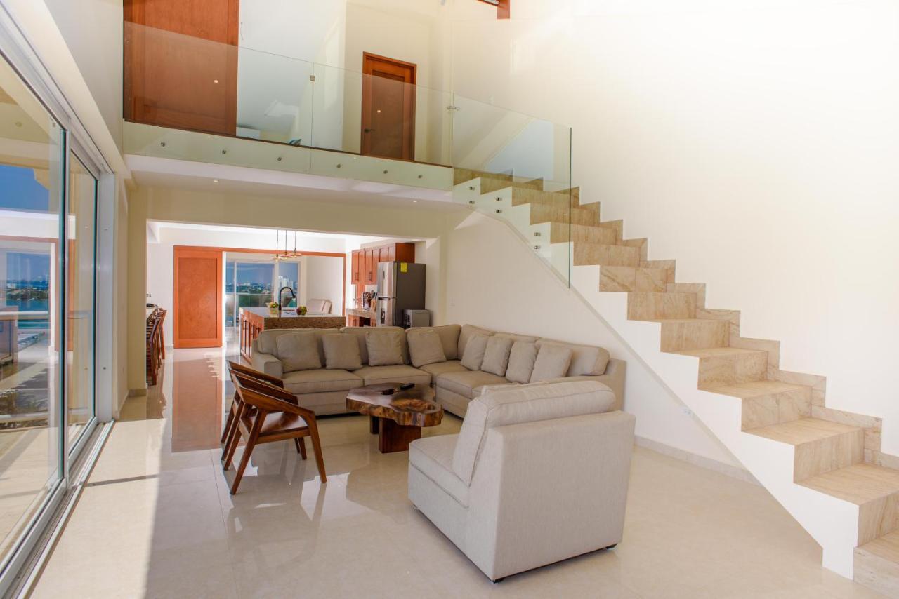 2 Story Oceanfront Penthouses On Beach! *