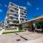 Oceanview 3 Bedroom Condo, Rooftop Pool&Jacuzzi, Beach!