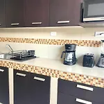 Deco 2 Downtown 3 Bed Apartment Renewed