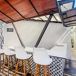 Seven Boutique 14