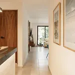Totally Renovated Apartment 10 Min Away From Beach/Hot Neighborhood
